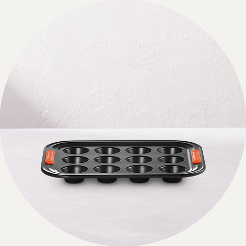 Le Creuset 12-Cup Muffin Tray